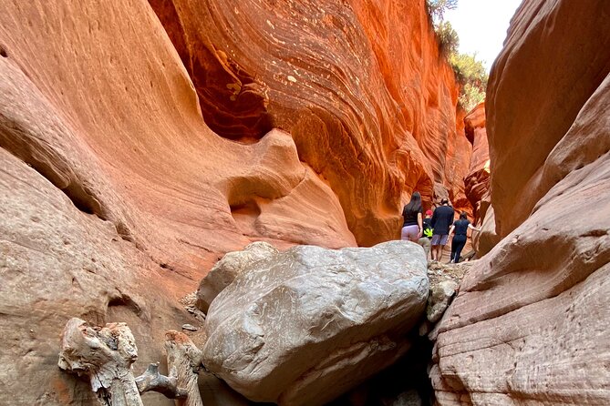 Private Guided Hike through Peekaboo Slot Canyon - Why Peek-a-Boo Slot Canyon near Kanab hits different