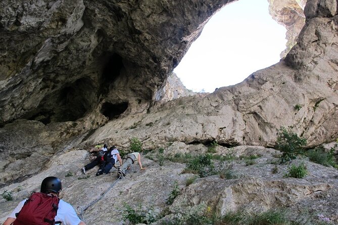 Private Hiking OR Climbing Experience in beaufitul gorges - The fortified cave stop: a small detour with purpose