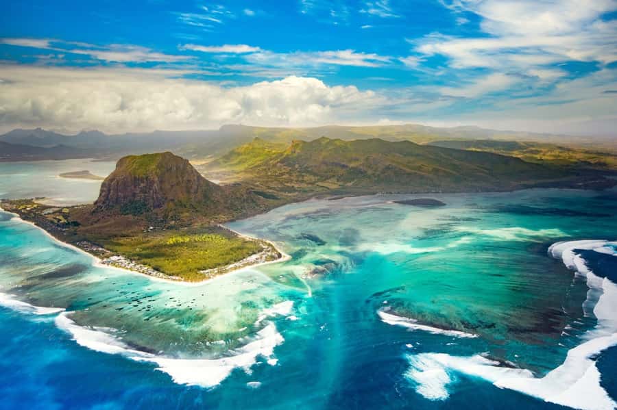 PRIVATE LeMorne Mountain Picturesque Hike-UNESCO Recognised - Follow the snaking path, then face the scrambling (with coaching)