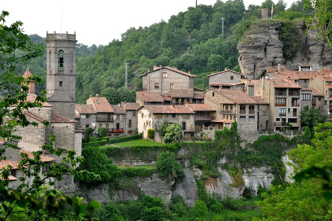 Private Pre-Pyrenees Medieval Village Hike from Barcelona - The big payoff: cobblestone Rupit and a 200-year-old lunch