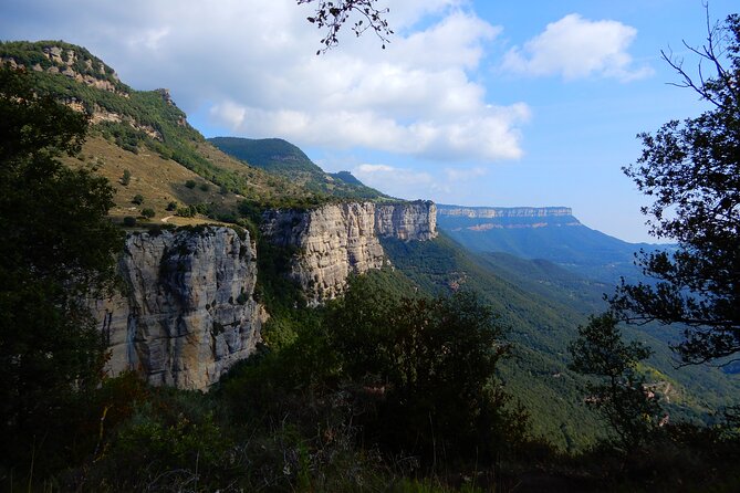 Private Pre-Pyrenees Medieval Village Hike from Barcelona - Who should book this hike, and who should reconsider
