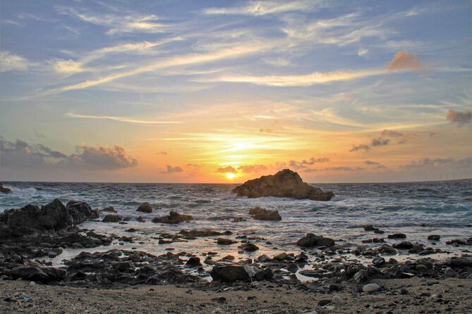 Private sunrise hike to Aruba's Natural Pool (Conchi) - Conchi at sunrise: your moment over the ocean