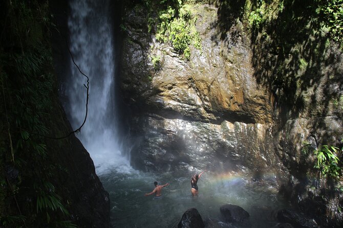 Private tour: hiking to the crystalline MELCOCHO river from MEDELLÍN - La Pinuela and the 4x4 truck ride into the humid forest