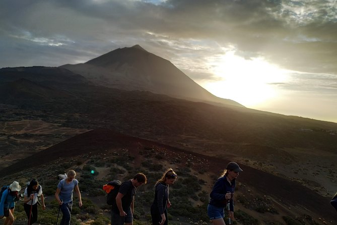 PRIVATE TOUR Teide National Park: Hiking and Stargazing - Moving back down by full-moon light