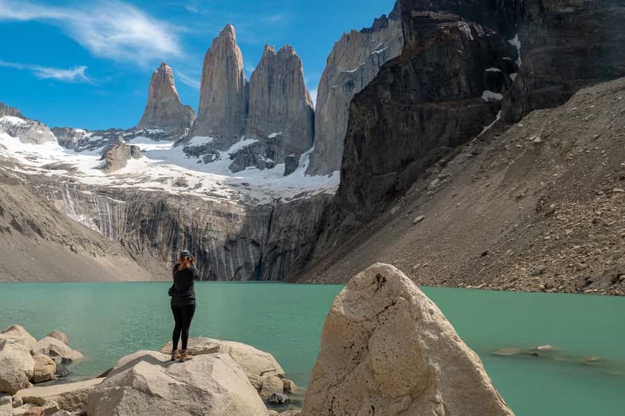 Puerto Natales: Base of the Towers Day Hike - Valle del Ascencio downhill: setting the tone on your way to El Chileno