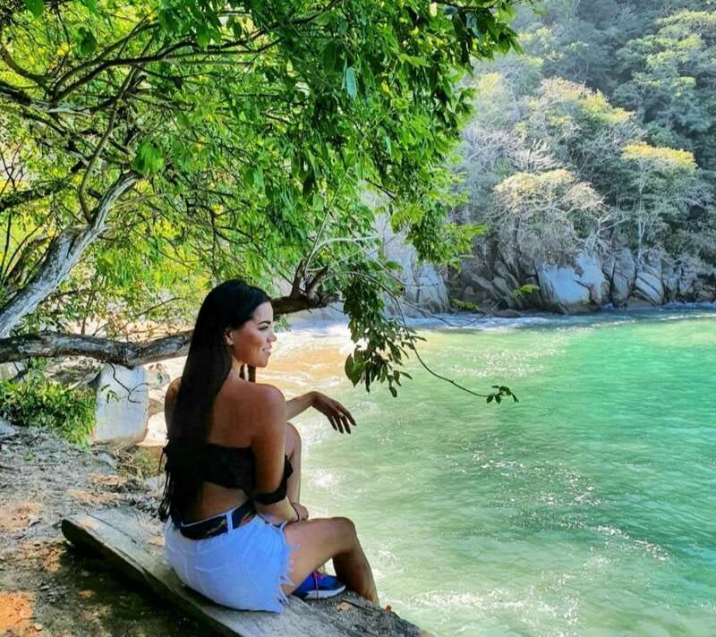 Puerto Vallarta: Full Day Hike to 6 Hidden Beaches & Snorkel - Playa las Ánimas: lunch with local seafood and a finale by boat taxi