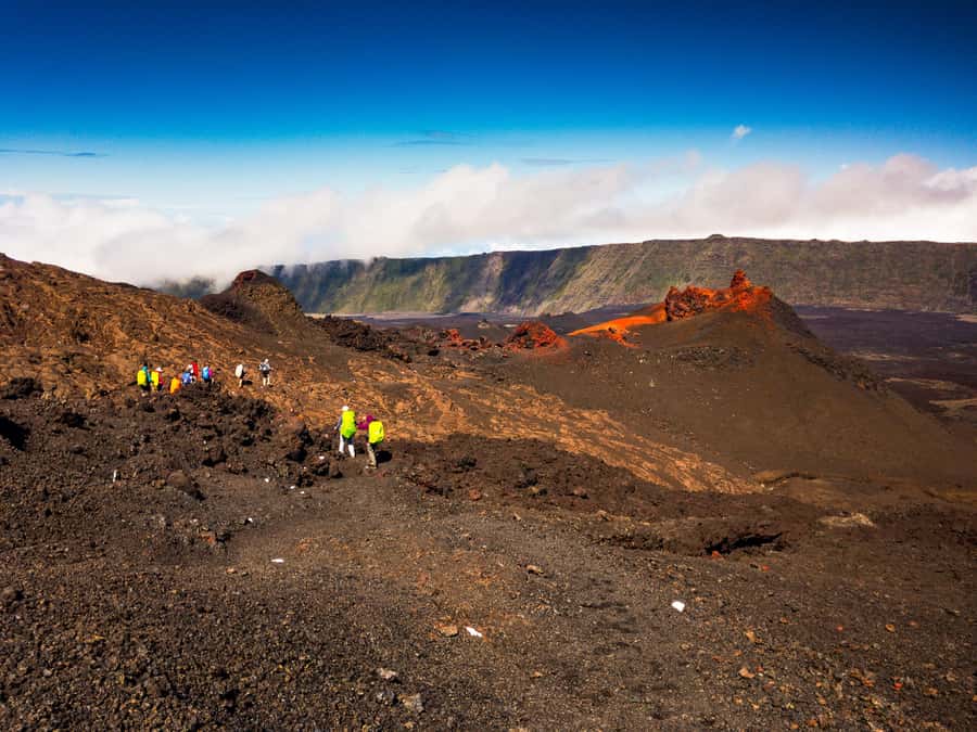 Réunion: Piton de la Fournaise Volcano off trail Hike - Gear checklist that actually matters on this hike