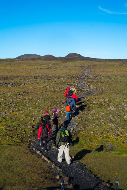 Reykjavik: Thrihnukagigur Volcano Guided Hiking Day Trip - Approaching Thrihnukagigur: views that matter more than you think