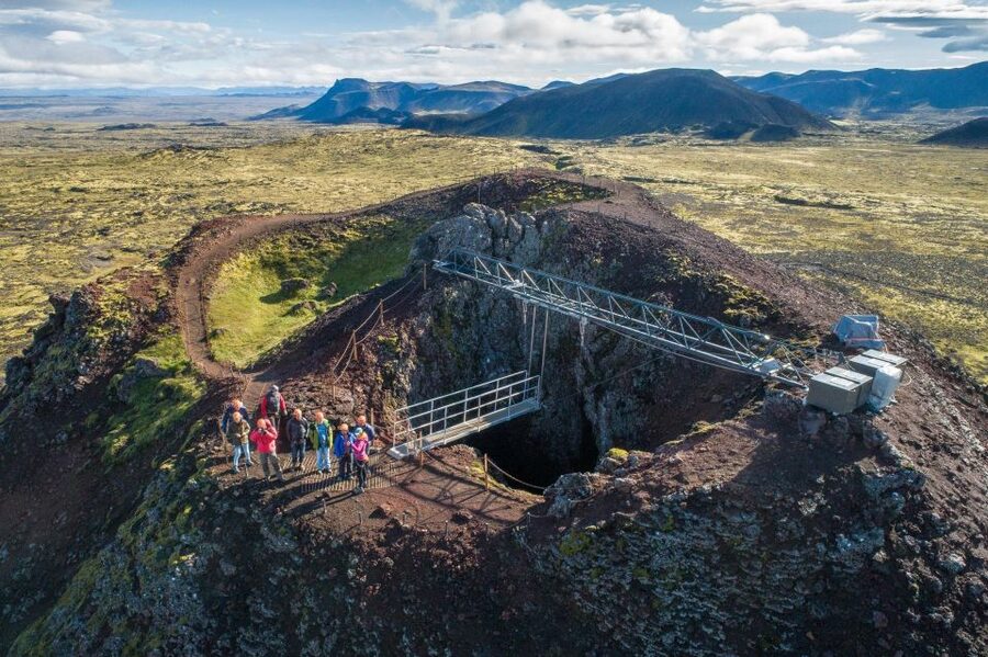 Reykjavik: Thrihnukagigur Volcano Guided Hiking Day Trip - Food and hot drinks: soup that hits the spot