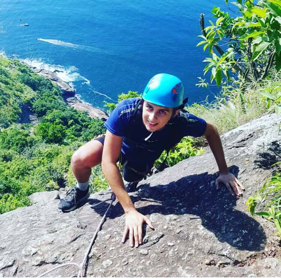 Rio De Janeiro: SUGARLOAF MOUNTAIN HIKE & CLIMB - Why this Sugarloaf climb beats the cable car