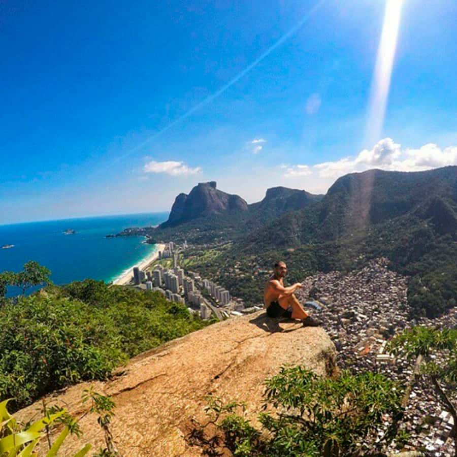 Rio de Janeiro: Vidigal Favela Tour and Two Brothers Hike - From the Sheraton Bus Stop to Vidigal: How the Day Starts