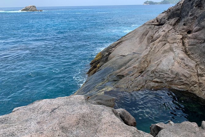 Rock Pool, dreamlike & unique experience | Mahé | Private hike | - Private guide value: why a licensed person saves your time and your nerves
