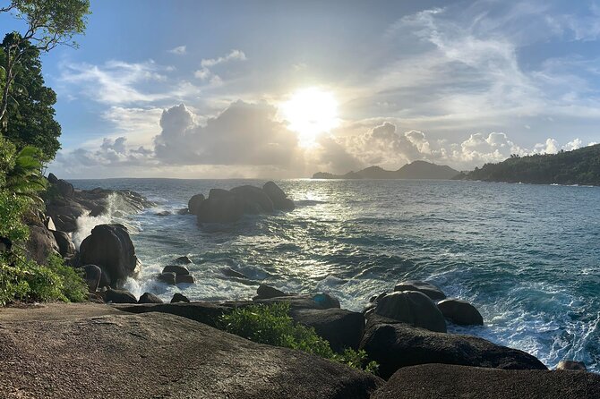 Rock Pool, dreamlike & unique experience | Mahé | Private hike | - Weather and sea conditions: when to plan around the pool
