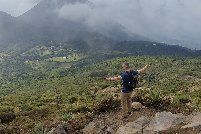 Santa Ana Volcano Hike with a Sulphur Lake and Coatepeque Lake - Getting to the Trail: Private Transport From San Salvador