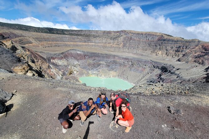 Santa Ana Volcano Hike with a Sulphur Lake and Coatepeque Lake - What to Pack for a Comfortable Volcano Day