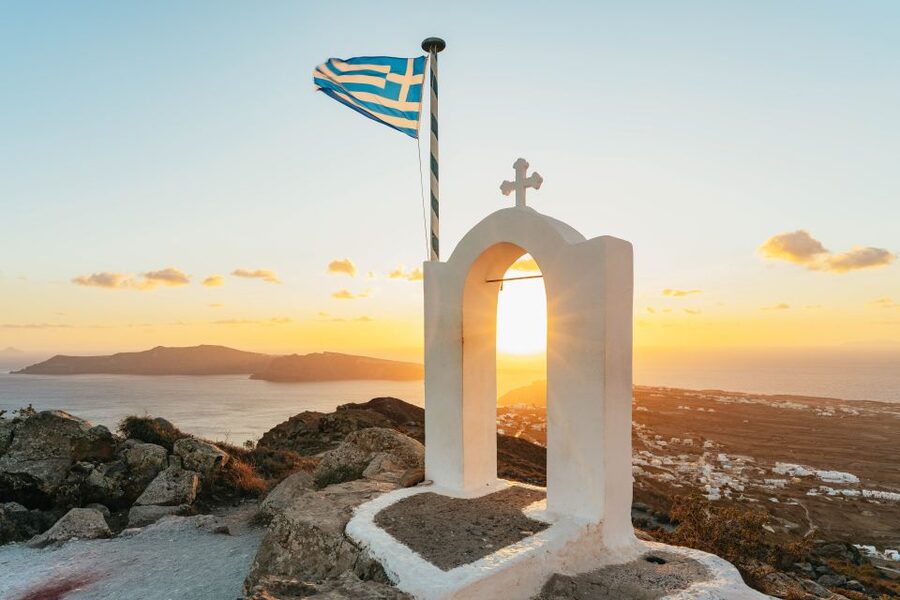 Santorini: Caldera Trail Guided Hike and Sunset Viewing - Walking the caldera rim: why this hike beats the usual Santorini loop