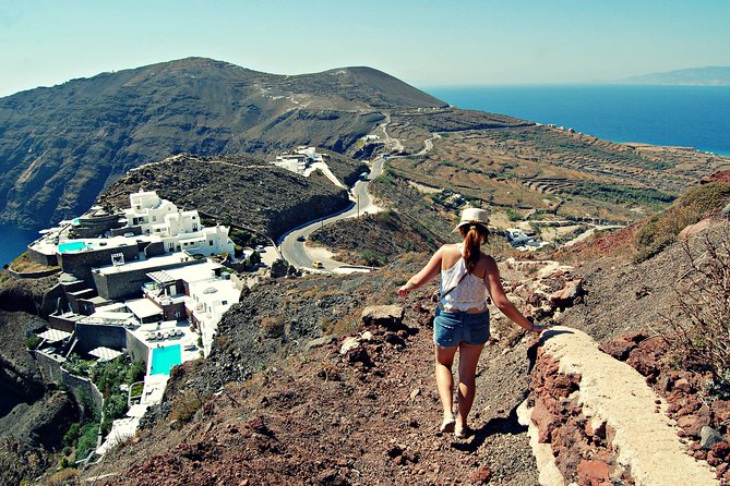 Santorini Caldera Walk Hiking Experience Fira-Oia - Price and value: when this makes sense versus doing it alone