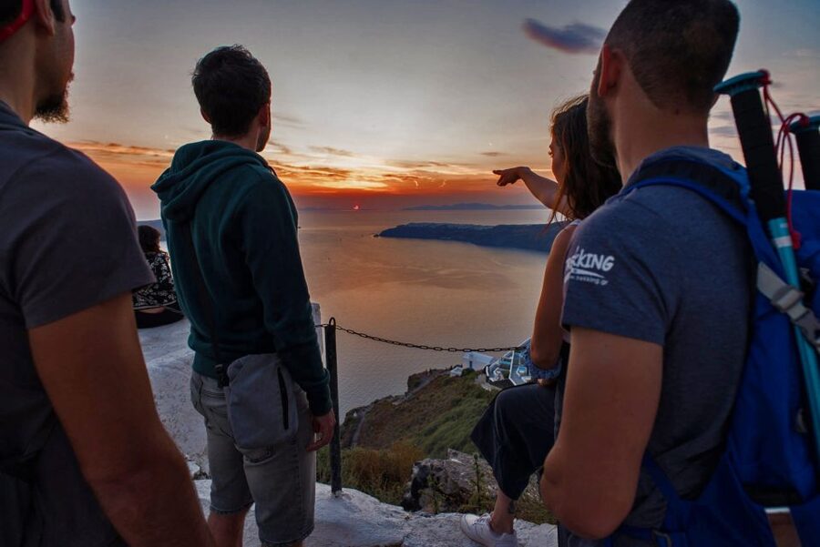 Santorini: Night Hike, Wine Tasting, and Greek Dinner - Price and Value: Is $182 per Person Worth It?