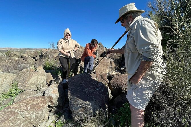 Sedona Archaeology Hiking Tour - What You’ll See: Pit Houses, Petroglyphs, and Fossils (with a Guide’s Lens)