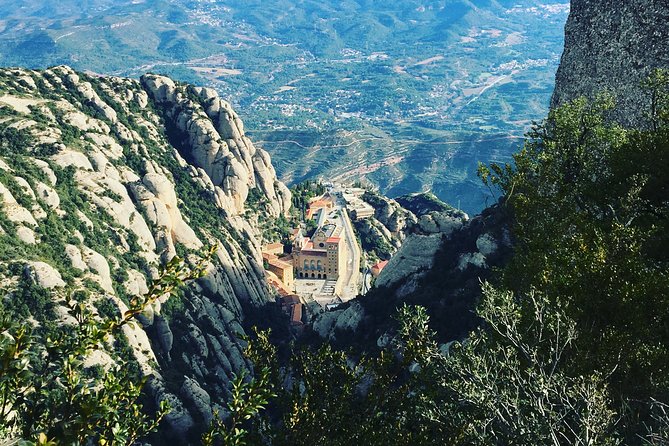 Semi-Private Montserrat Monastery, Funicular & Scenic Nature Walk - Inside the Abadia de Montserrat: Basilica of Santa Maria de Montserrat
