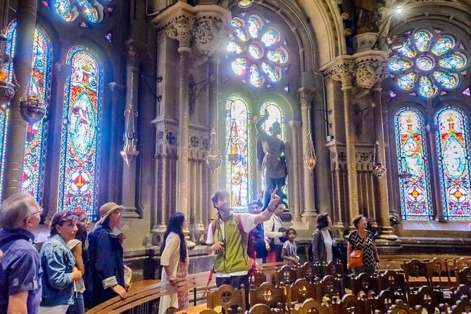 Semi-Private Montserrat Monastery, Funicular & Scenic Nature Walk - Your Morning in Barcelona: Meeting at Pg. de Gràcia