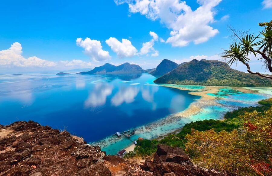 Semporna: Bohey 3 Islands Hike, Snorkel/Dive Tour with Lunch - The day’s real vibe: friendly crew, but group timing can vary