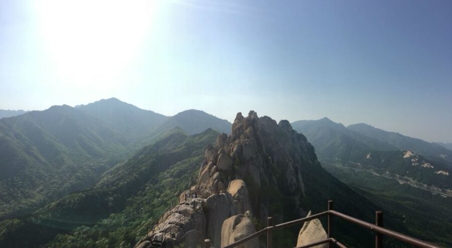 Seoul: Mt Seorak + Naksansa Temple or Nami Island Group Tour - Naksansa Temple option: sea-cliff atmosphere and what to look for