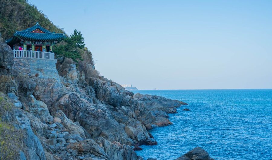Seoul: Mt Seorak + Naksansa Temple or Nami Island Group Tour - Guides and group size: how the day stays smooth (or gets hectic)