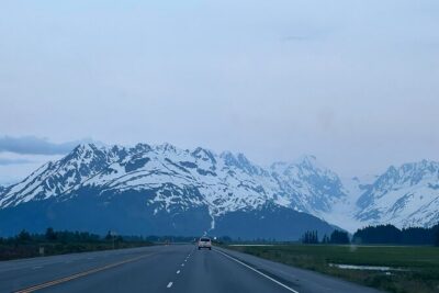Seward to Anchorage transfer with National Park hike and AWCC - 08:45 pickup and the rhythm of the day
