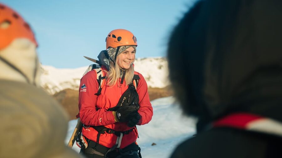 Skaftafell: Blue Ice Glacier Hike on Vatnajökull - Small group energy: why the guide matters more than you expect