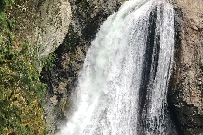Snoqualmie falls and Twin Falls Hike - What to bring so you enjoy the trail from step one