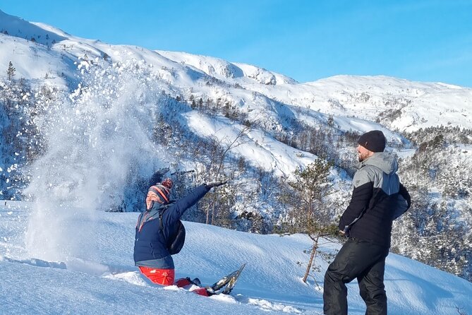 Snowshoe hiking in Bergen - Public tour - On the Trail: How the Summit View Works With the Weather