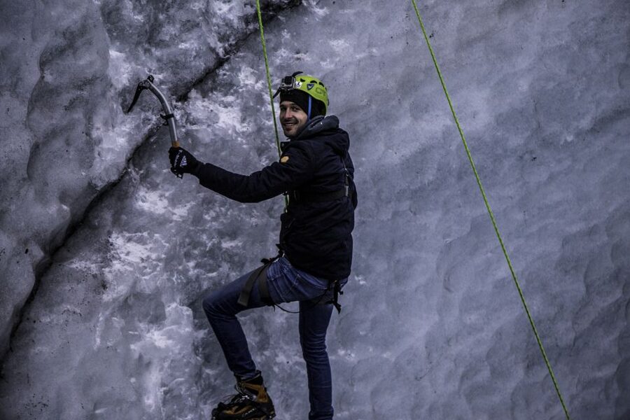Sólheimajökull Ice Climb and Glacier Hike - Coffee and chocolates: a small detail that matters