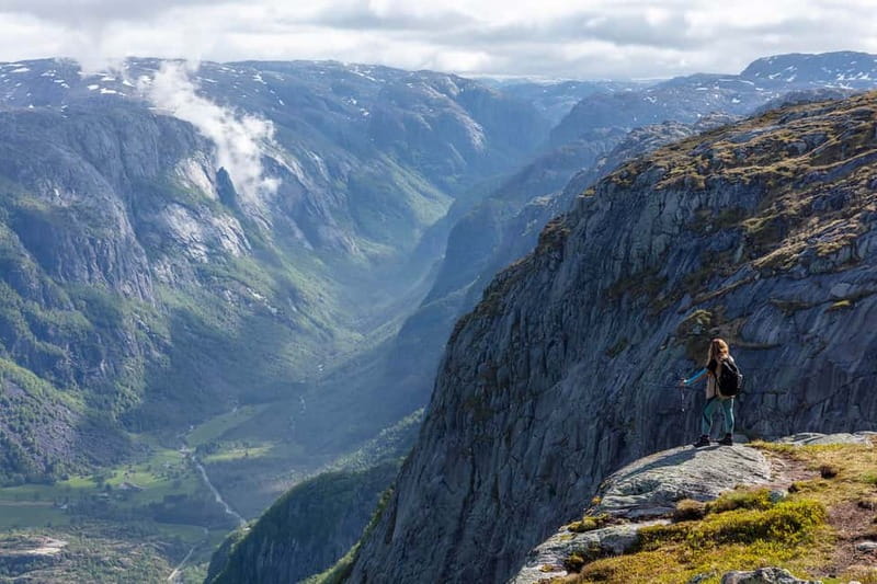 Stavanger: Kjerag Summer Hike with Packed Lunch - Price and value: what $185 buys you in real terms