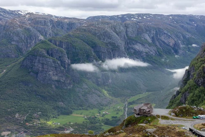 Stavanger: Kjerag Summer Hike with Packed Lunch - Why Kjerag early morning is the whole game