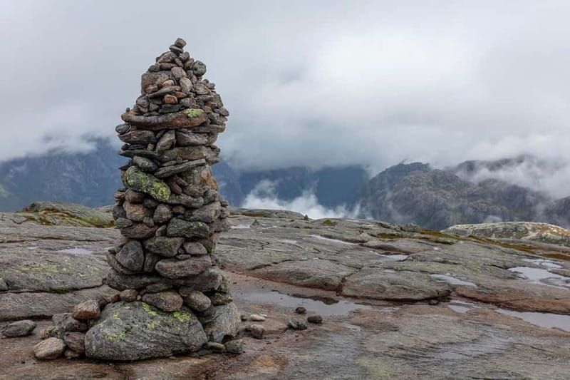 Stavanger: Kjerag Summer Hike with Packed Lunch - Food included: packed lunch plus hot berry juice