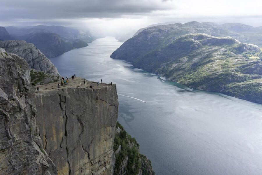 Stavanger: Preikestolen Classic Hike and Side Trail - The guides make it feel like a Norway hike, not a checklist