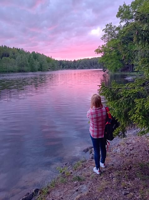 Stockholm: Sunset Hike in Tyresta National Park with Meal - Continuing After Dark: What the Second Hike Feels Like