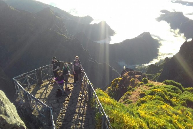 Sunrise Guided Hike PR1 Pico do Areeiro Pico Ruivo small group - Getting picked up in Funchal and Caniço (and not losing your morning)