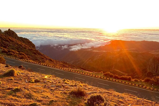 Sunrise Transfer To Pico Do Arieiro, Hike To Pico Ruivo & Return From Teixeira - Down to Achada do Teixeira and the Santana triangle houses pass