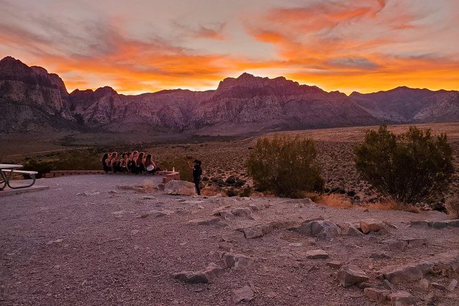 Sunset Hike and Photography Tour near Red Rock with Optional 7 Magic Mountains - Bring the Right Stuff: Shoes, Layers, and Snacks