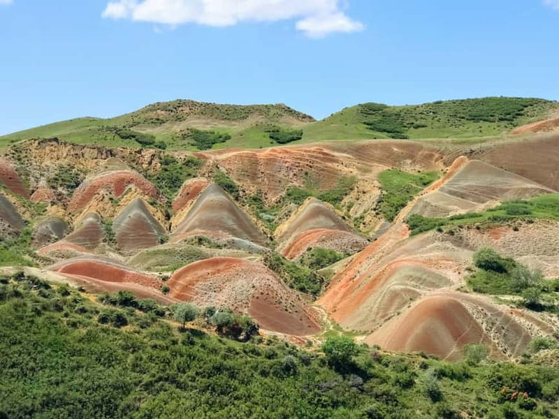 Tbilisi: Real Adventure – Gareja & Rainbow Desert 4x4 + Hike - The early stops: snacks, a castle photo break, and your first taste of the countryside