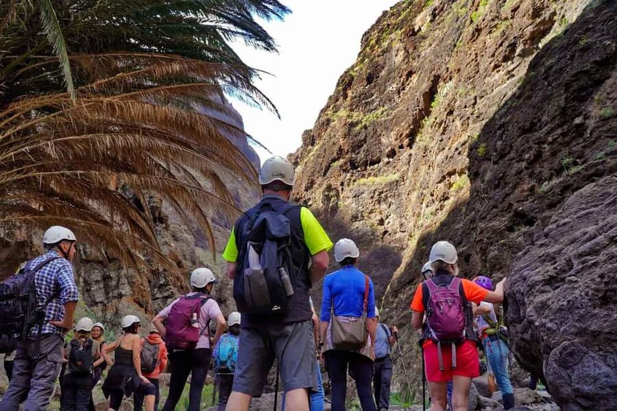 Tenerife Barranco de Masca: Guided hike + boat ride + transport - At Masca Beach: the quick pause that sets up your boat time