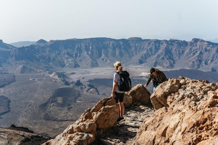 Tenerife: Mount Teide Summit Hiking Adventure with Cable Car - Official guides in the field: what their commentary changes
