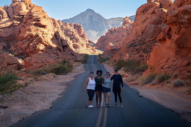 Valley of Fire Guided Hiking Tour and Mojave Desert Adventure - Rainbow Vista for a steady, view-first 1-mile hike