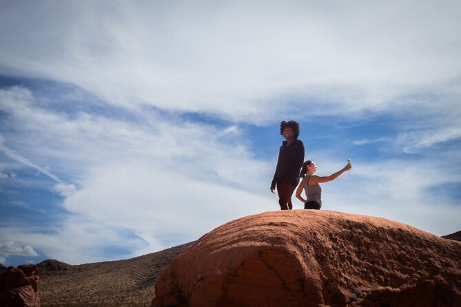Valley of Fire Guided Hiking Tour and Mojave Desert Adventure - Valley of Fire Visitor Center plus Balancing Rock Trail