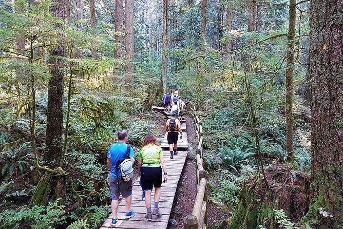 Vancouver Biking and Hiking Tour including Lunch - Lunch Break: Farm-Style Food That Helps You Keep Going