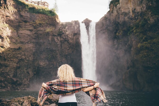 Visit Snoqualmie and Hike to Twin Falls (Transportation included) - Snoqualmie Falls: a 268-foot classic with Twin Peaks cachet
