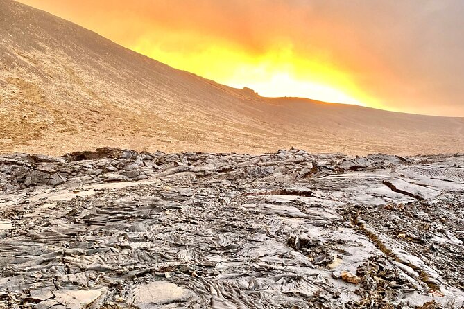 Volcano Hike and Blue Lagoon Including Admission Small Group Tour - Reykjavik Pickup and the Long Reykjanes Drive (8:00 am start)