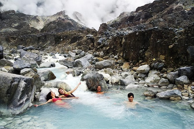 volcano hike and jungle trekking adventure - The volcano hike: crater walking and a lava-floor thrill
